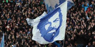 Tifosi del Napoli contro Theo